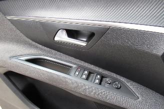 Peugeot 3008 STYLE picture 20