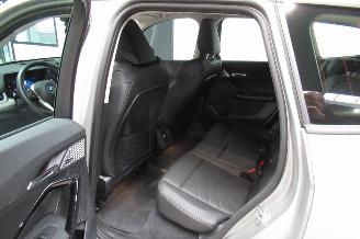 BMW iX1 SUV picture 13