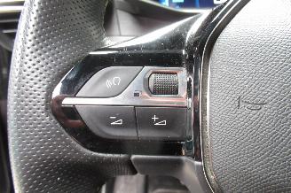 Peugeot 208 GT LINE picture 31