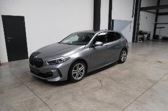 Schadeauto BMW 1-serie M-PACK 2022/4