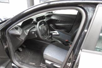 Peugeot 208 LIKE picture 9