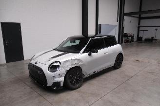 Unfallwagen Mini Cooper S JWC TRIM 2025/10