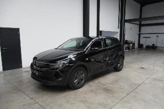 damaged passenger cars Opel Grandland SUV 2022/8