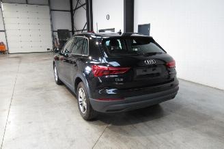 Audi Q3 SUV picture 3