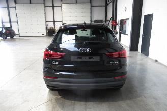 Audi Q3 SUV picture 4
