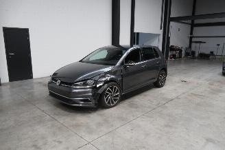 Auto incidentate Volkswagen Golf COMFORTLINE 2019/3