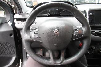Peugeot 208 SEDAN picture 15