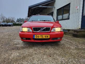 Volvo V-70  picture 2