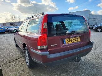 Volvo V-70  picture 11