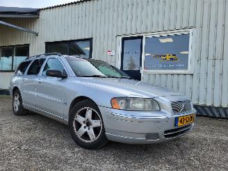 Uttjänta bilar auto Volvo V-70  2005/7