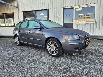 Vrakbiler auto Volvo V-50 2.5 T5 AWD Summum 2004/10