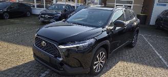 Damaged car Toyota Corolla Cross Hybride*Digitaal cockpit*LED*Camera*Panoramaschuifdak* 2025/1