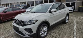 Unfallwagen Volkswagen T-Cross 1.0 TSI Live*Automaat*LED*Navigatie*Camera*Digitaal Cockpit*IQ Drive*Licht/Zicht paket*Aircontioning*DAB+ 2025/6