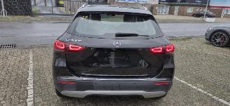 Mercedes GLA 180 Benzine *Automaat*LED*Airconditioning*DAB*Comfortstoelen*Camera*Parkeer pakket* picture 5
