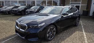 Damaged car BMW 5-serie 530e PlugIn Hybride M Sport Touring*Ambiente*HeadUp*360 Camera*Trekhaak*Leren Comfortstoelen met memory*HarmanKardon Sound*DAB* 2025/7