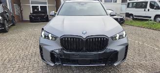 krockskadad bil auto BMW X5 50e 2025/10