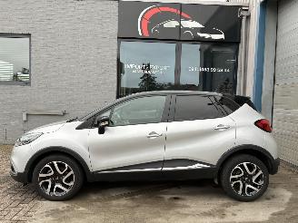 Voiture accidenté Renault Captur RENAULT CAPTUR 1.2I AUTOMAAT 2016 2016/5
