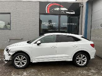 Vaurioauto  passenger cars Audi Q3 AUDI Q3 2.0d DSG S LINE 2020 2020/6