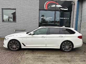 krockskadad bil auto BMW 5-serie BMW 540D M XDRIVE 2017 2017/10