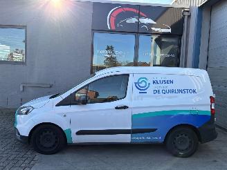 krockskadad bil auto Ford Transit FORD TRANSIT COURIER 1.5D 2019 2019/7