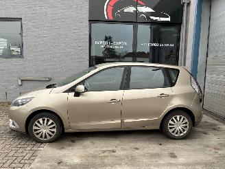 krockskadad bil auto Renault Scenic RENAULT SCENIC 1.5D 2014 2014/4