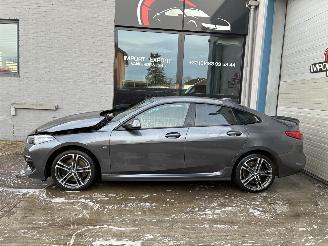 damaged passenger cars BMW 2-serie BMW 220d M PAKKET 2021 2021/6
