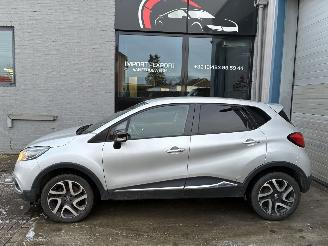 Damaged car Renault Captur RENAULT CAPTUR 1.5D 2017 2017/5