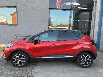 damaged passenger cars Renault Captur RENAULT CAPTUR 1.2I AUTOM 2018/8