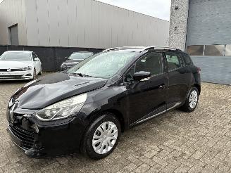 krockskadad bil auto Renault Clio RENAULT CLIO 1.5D 2015 2015/9