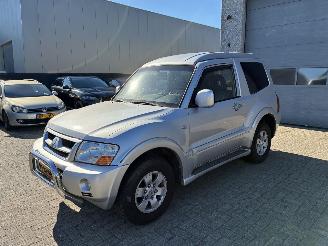 Vaurioauto  passenger cars Mitsubishi Pajero MITSUBISHI PAJERO 3.2D 2003 2003/5