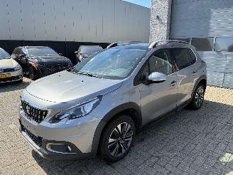 Vaurioauto  passenger cars Peugeot 2008 PEUGEOT 2008 1.5D 2019 2019/6