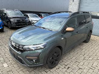 Schadeauto Dacia Jogger DACIA JOGGER HYBRID 2024 7 ZIT 2024/9