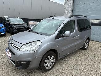 skadebil auto Citroën Berlingo CITROEN BERLINGO 1.2I 2017 2017/4