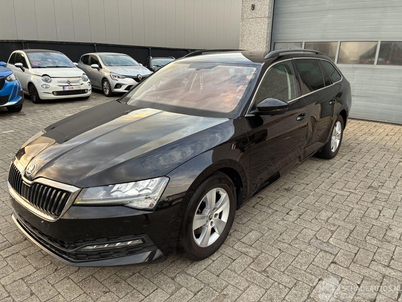 Skoda Superb SKODA SUPERB 1.6D DSG 2020