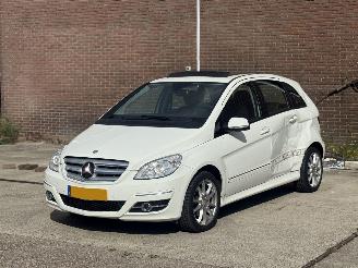 uszkodzony samochody osobowe Mercedes B-klasse B200 / AUTOMAAT / NAP!!! 2009/1