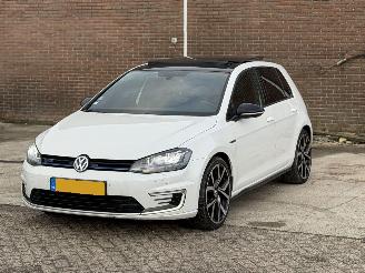 skadebil auto Volkswagen Golf 1.4 TSI GTE 2015/1