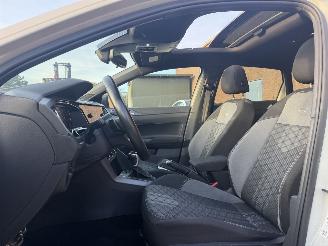 Volkswagen Taigo 1.0 TSI R LINE AUTOMAAT PANO picture 21