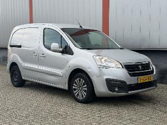 skadebil auto Peugeot Partner 1.6 BlueHDi 75 L1 Première EURO 6 2016/1