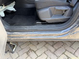 Volkswagen Tiguan 1.5 TSI Life Business AUTOMAAT picture 8