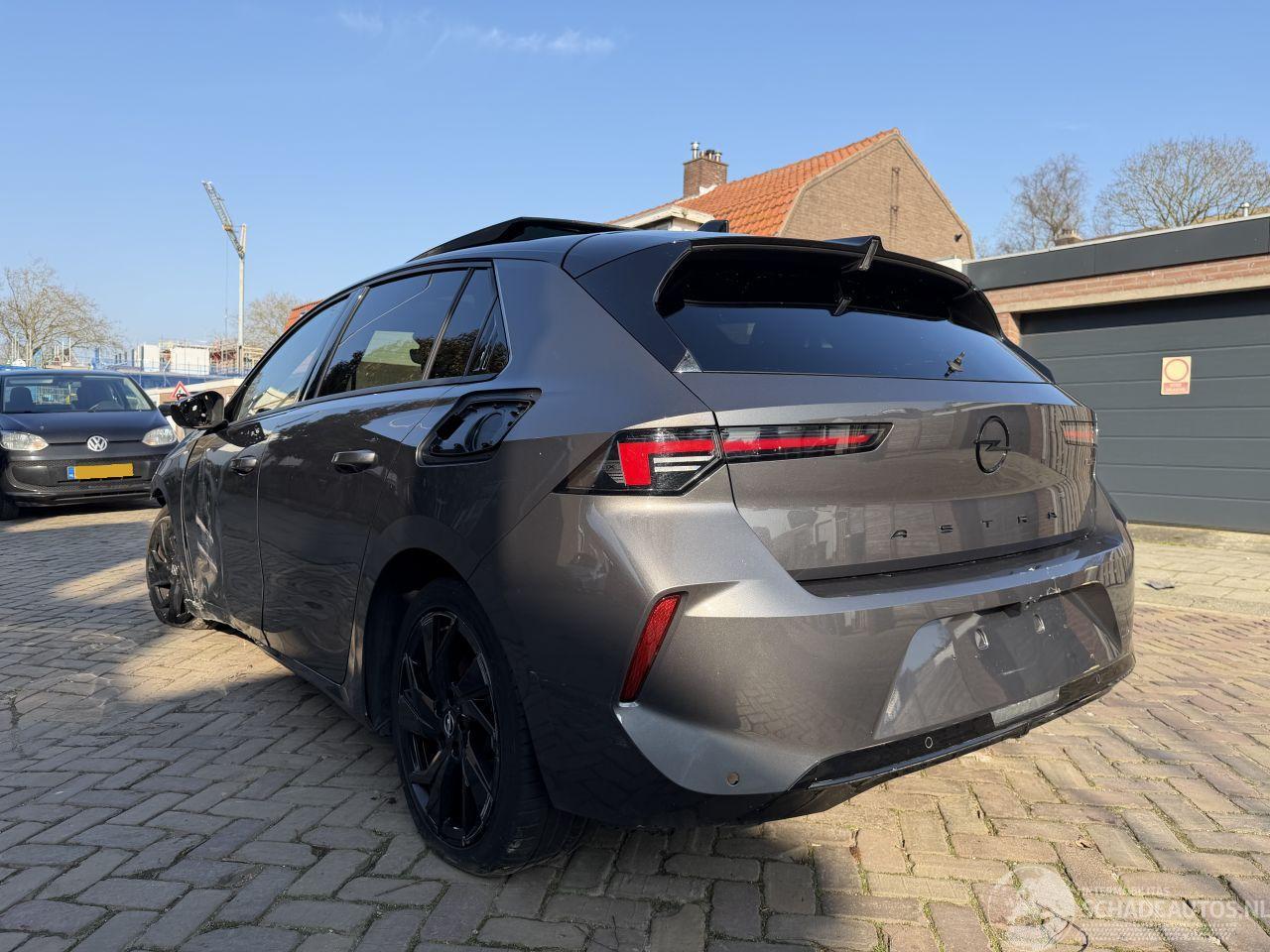 Opel Astra hybrid 1.6 ULTIMATE 132 kw AUTOMAAT NEW MODEL