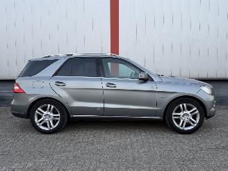 Mercedes ML 250 Bluetec Edition 1 EURO 6 Luchtvering picture 4