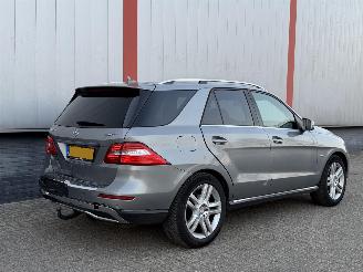 Mercedes ML 250 Bluetec Edition 1 EURO 6 Luchtvering picture 3