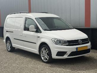 krockskadad bil auto Volkswagen Caddy 2.0 TDI DSG L2H1 BMT Maxi Exclusive Edition 2019/1