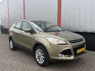 Vaurioauto  passenger cars Ford Kuga 1.5 Titanium 4WD AUTOMAAT 2015/1