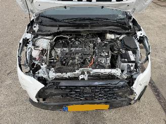 Toyota Corolla Cross Hybrid 140 Business picture 18