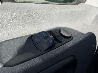 Volkswagen Crafter 30 2.0 TDI L2H2 BM AIRCO picture 10