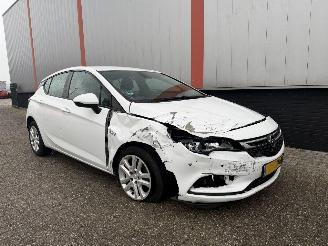 damaged passenger cars Opel Astra 1.0 Online Edition NAP 2017/1