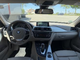 BMW 3-serie 330d xDrive picture 12