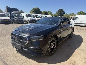 krockskadad bil auto Mercedes E-klasse E220d LIMO AMG PANO 2025/1
