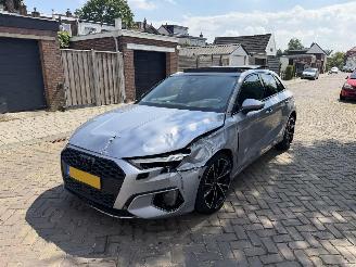 skadebil auto Audi A3 35 TFSI AUTOMAAT PANO SPORTBACK 2021/1